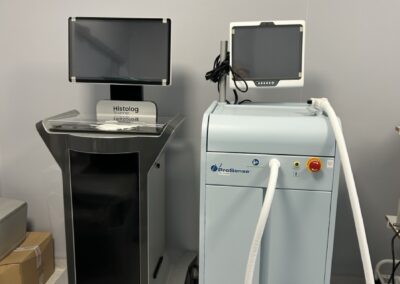 Urządzenie diagnostyczne z monitorem w poradni urologicznej